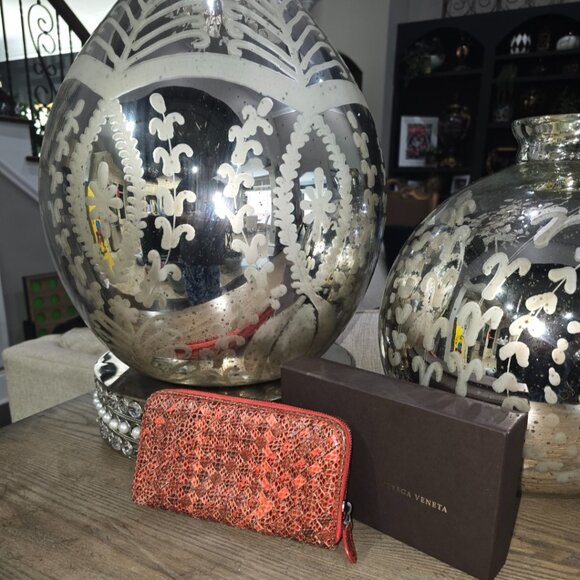 EUC Authentic Bottega Veneta Python Zippy Wallet - Picture 1 of 14